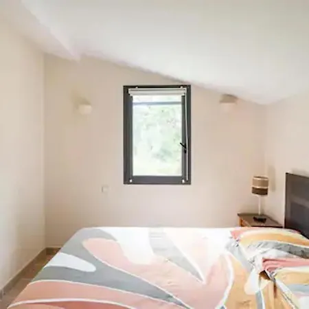 Belle Entre Et Montagne, *